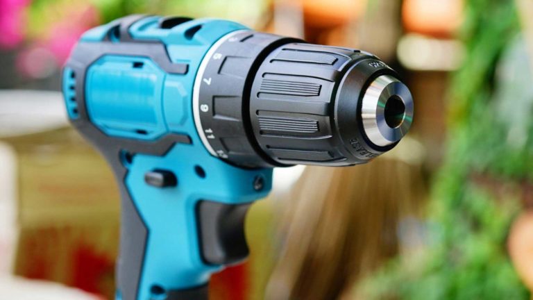The Beginner’s Guide to Using a Cordless Drill Beginners Guide to Use a Cordless Drills