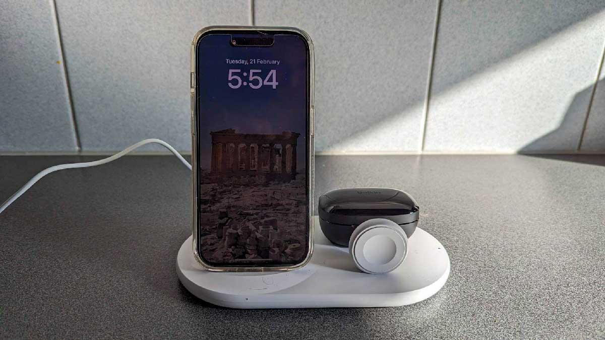 Belkin wireless charging pad with iphone
