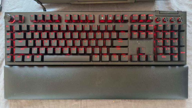 Razer BlackWidow V4 Pro Gaming Keyboard: A Keyboard That Does It All Brilliantly