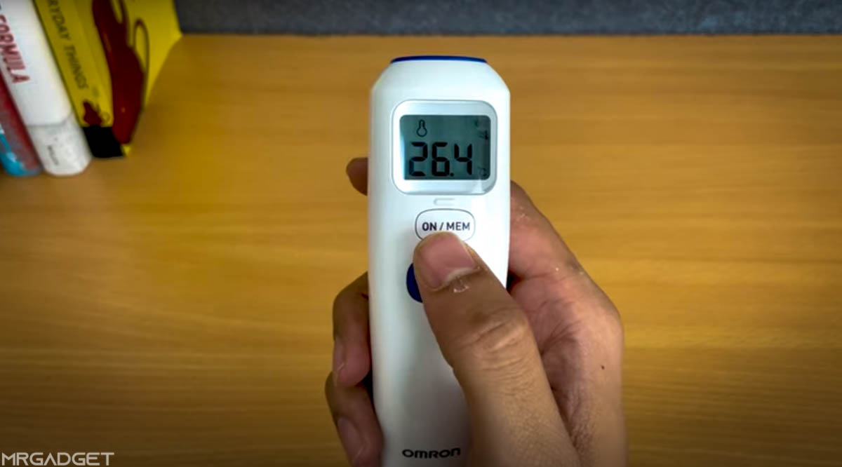  Reviewing digital thermometers in person