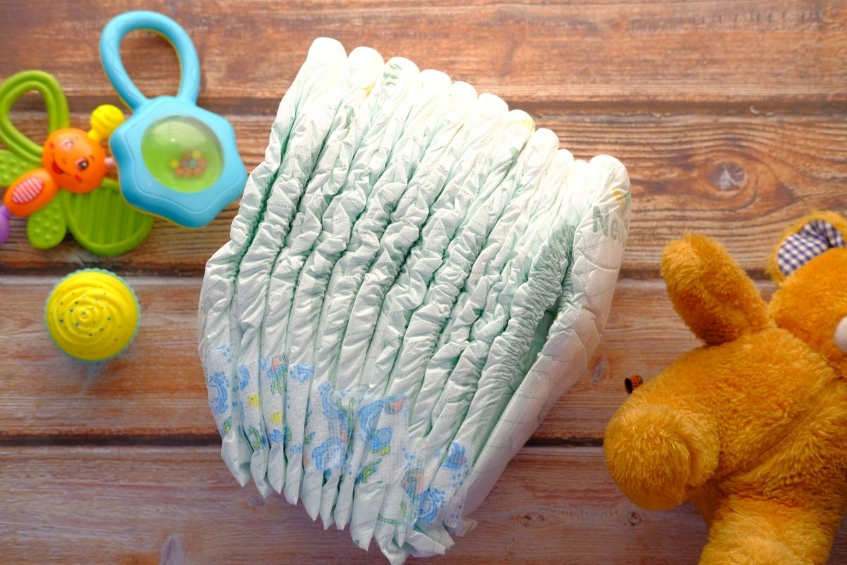 What are the benefits of using a nappy bin?